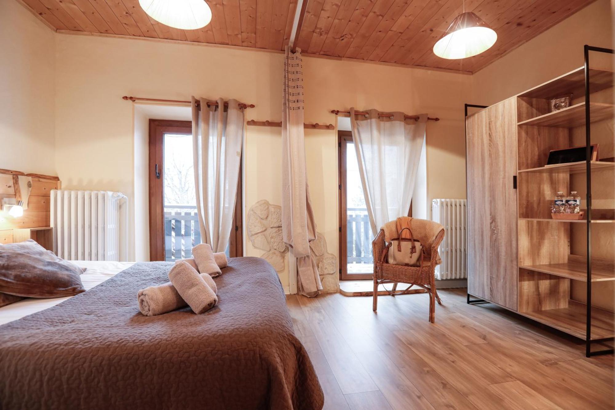 Auberge des deux Moucherolles Corrençon-en-Vercors Extérieur photo